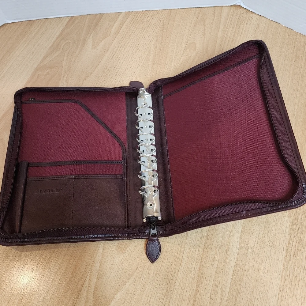 Day Timer Brown‎ Leather Zipper Planner 7 Ring